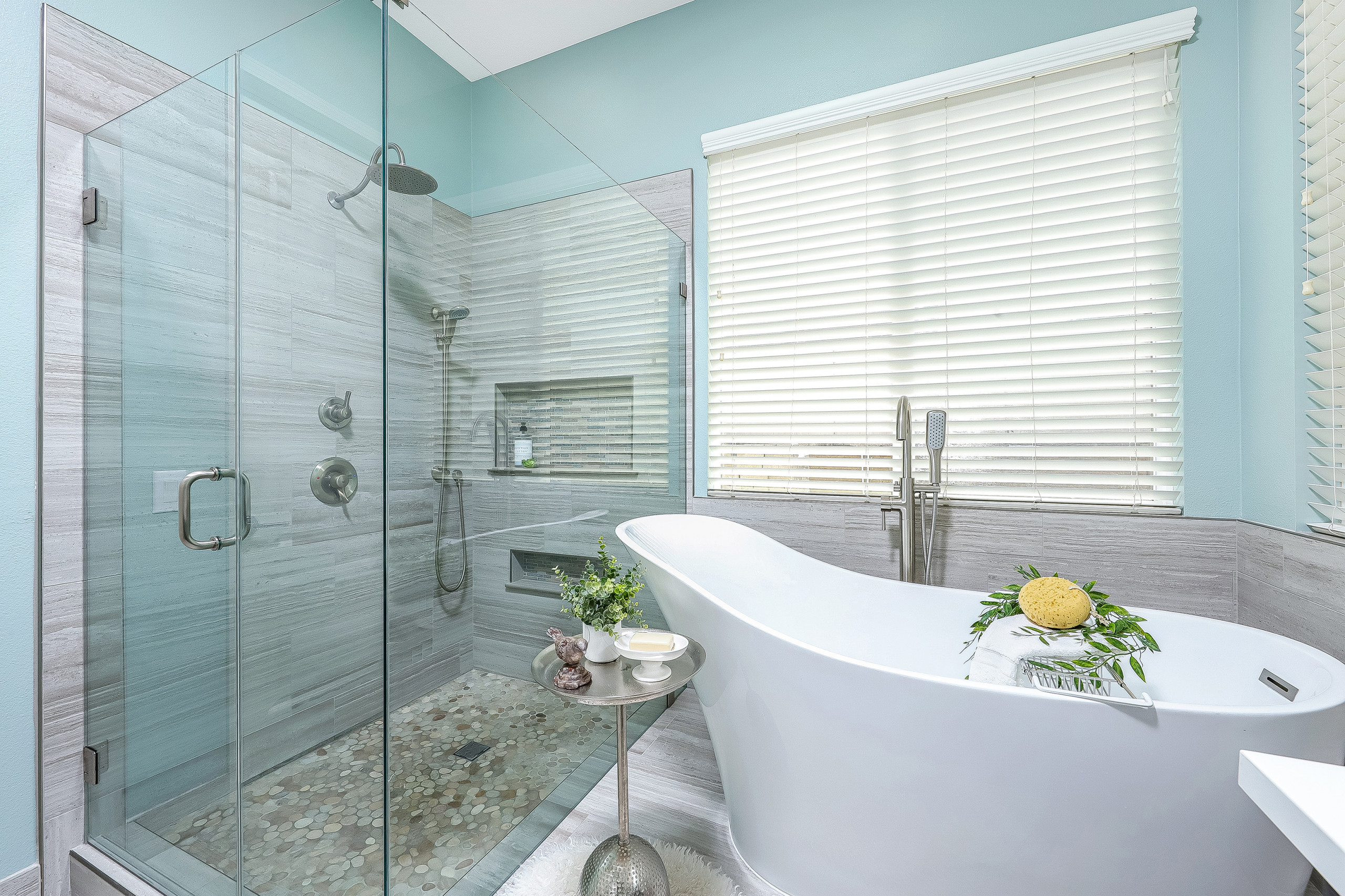 Retsina Master Bath