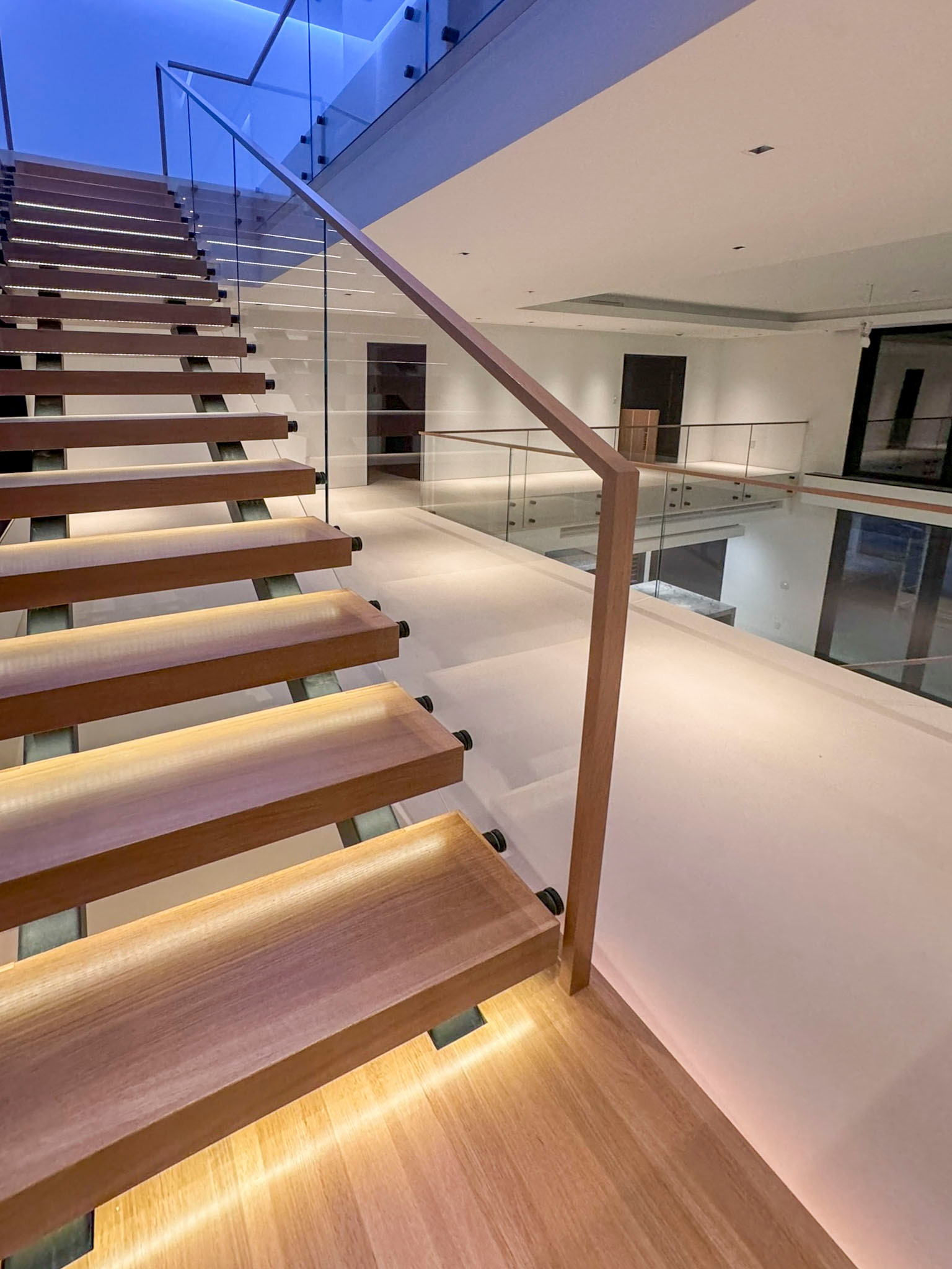 126_Visually Open and Light Contemporary Staircase, Mclean, VA 22102