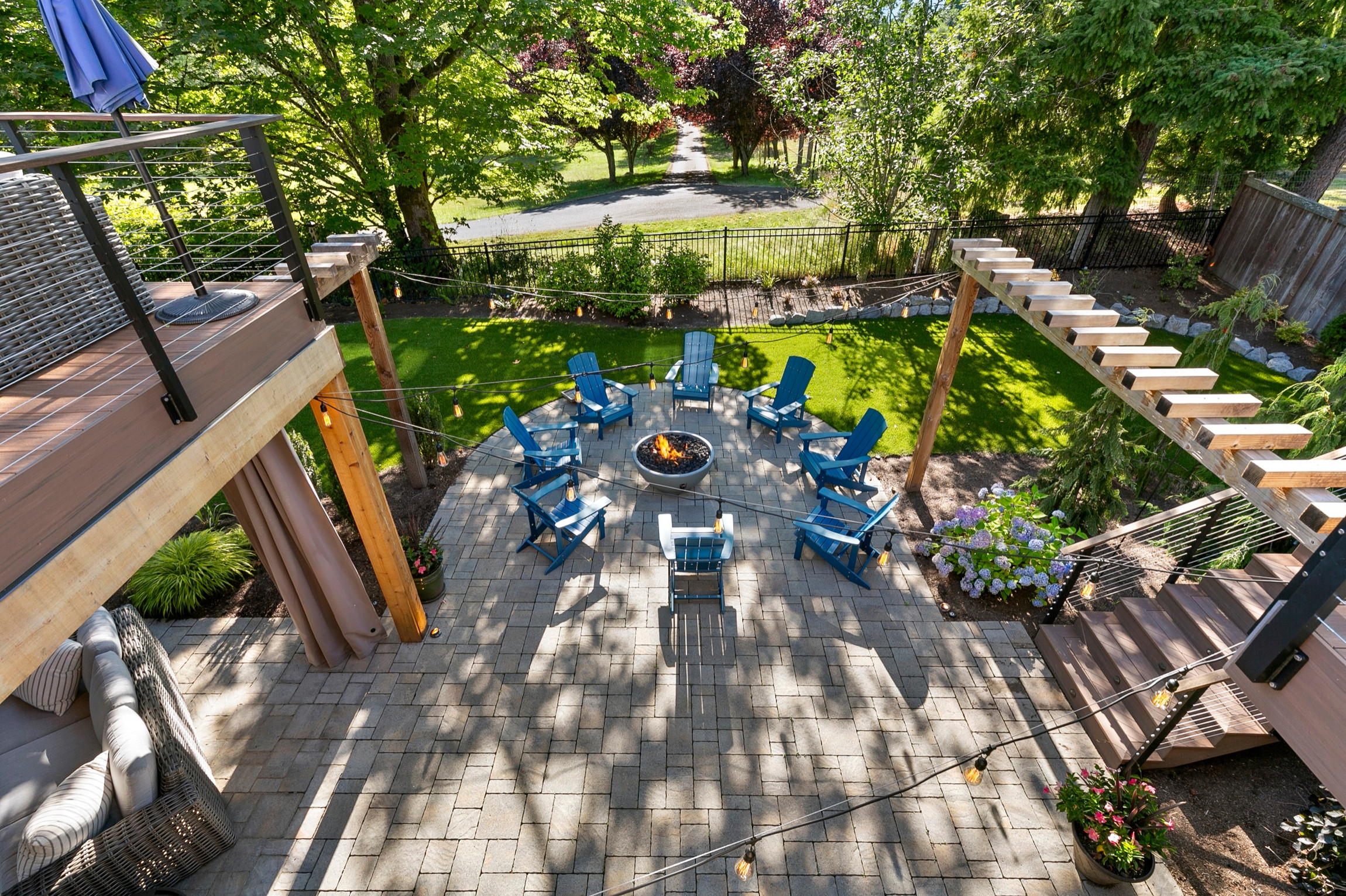 2-level entertaining in Sammamish