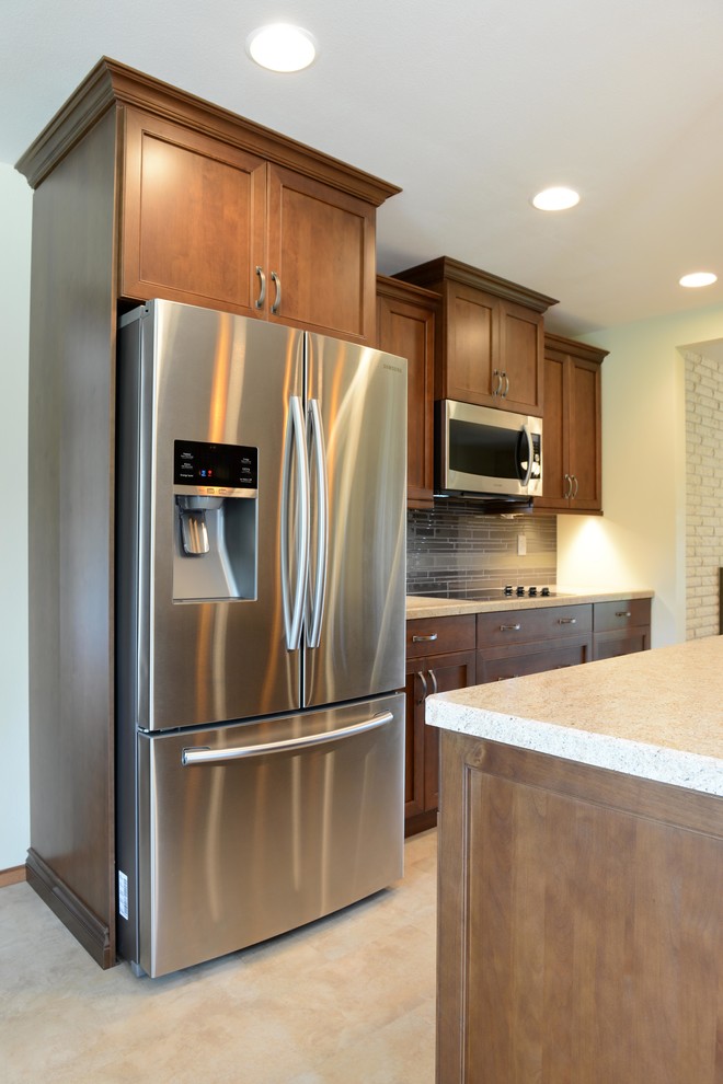 Kitchen - transitional kitchen idea