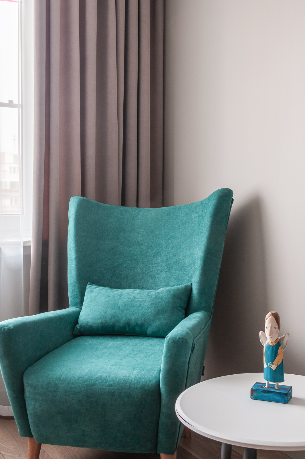 Всплеск эмоций в небольшой квартире