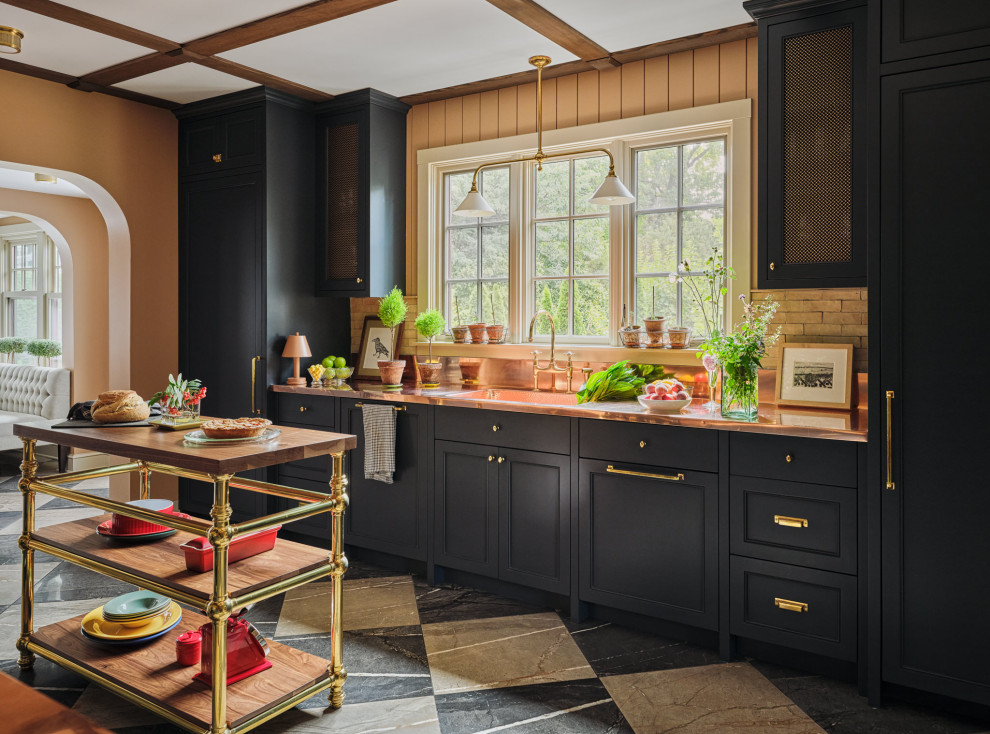 Home design - transitional home design idea in Ottawa