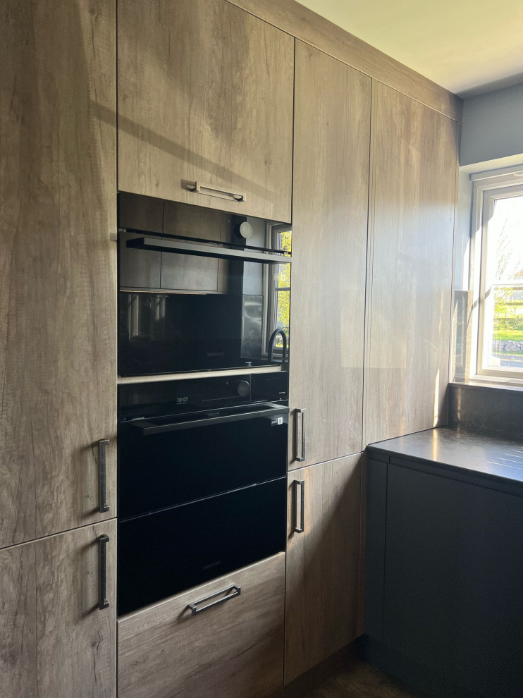 The Hinckley Kitchen - Volpi True Handleless - RRP £30,500 - Luxe Price £25,000