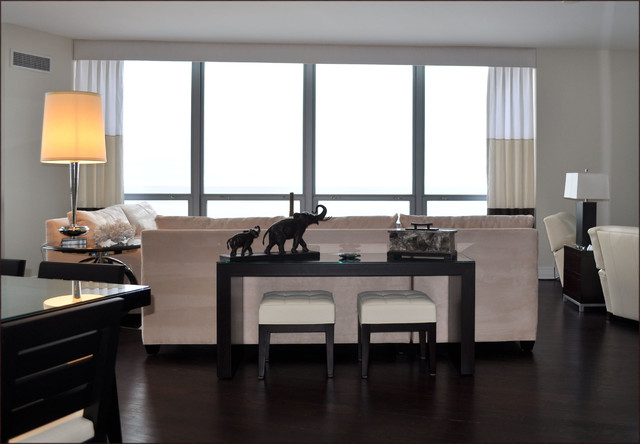 Luxury on Lake Shore Drive modern-wohnbereich