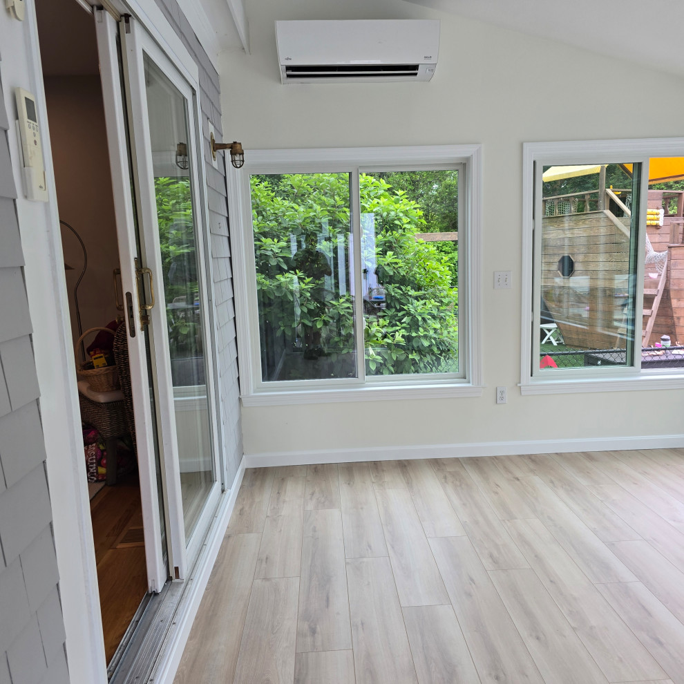 The Cape Cod Lanai Pool Sun Room