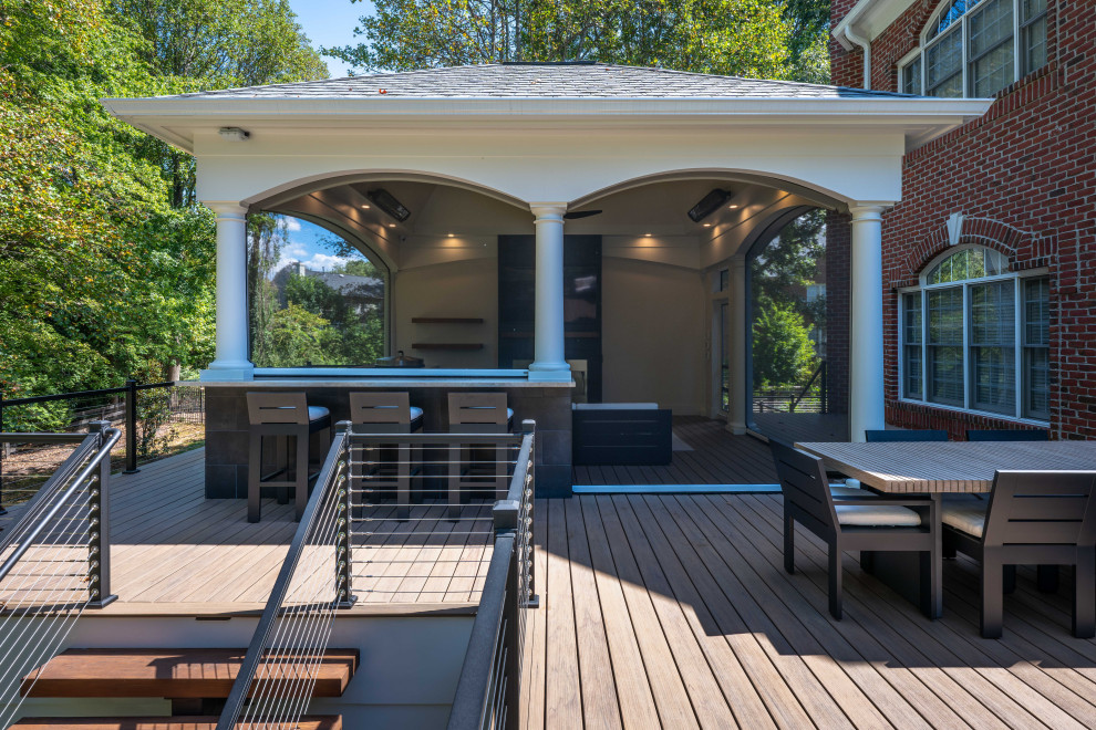Inspiration for a transitional deck remodel in DC Metro