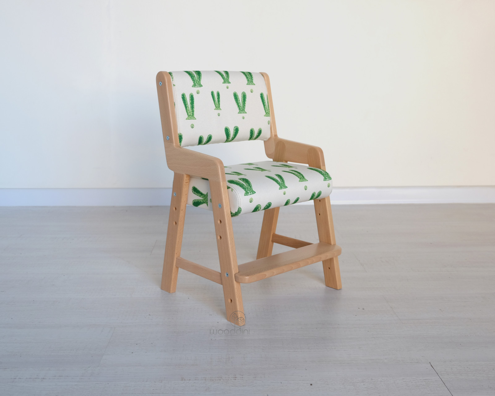 Детские стульчики