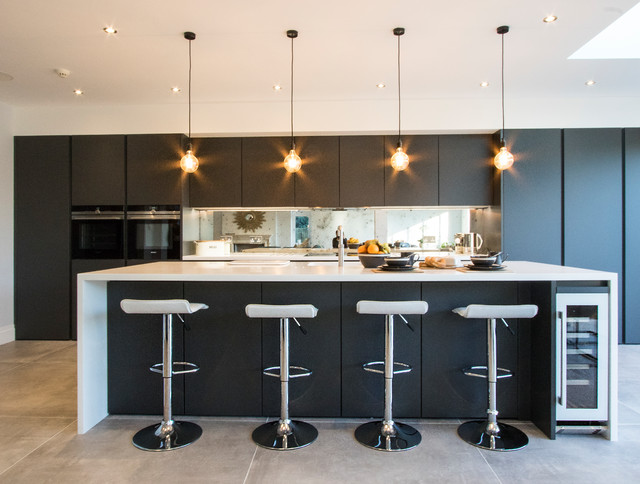 Dark Grey Kitchen modern-kitchen