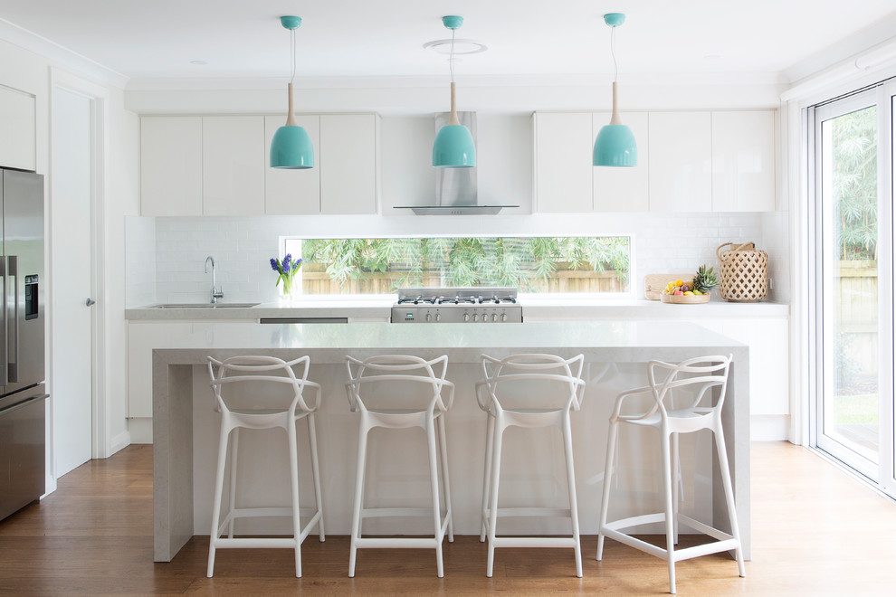 Photo of a modern kitchen in Sydney.