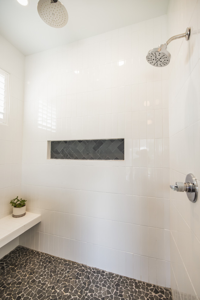 Home design - transitional home design idea