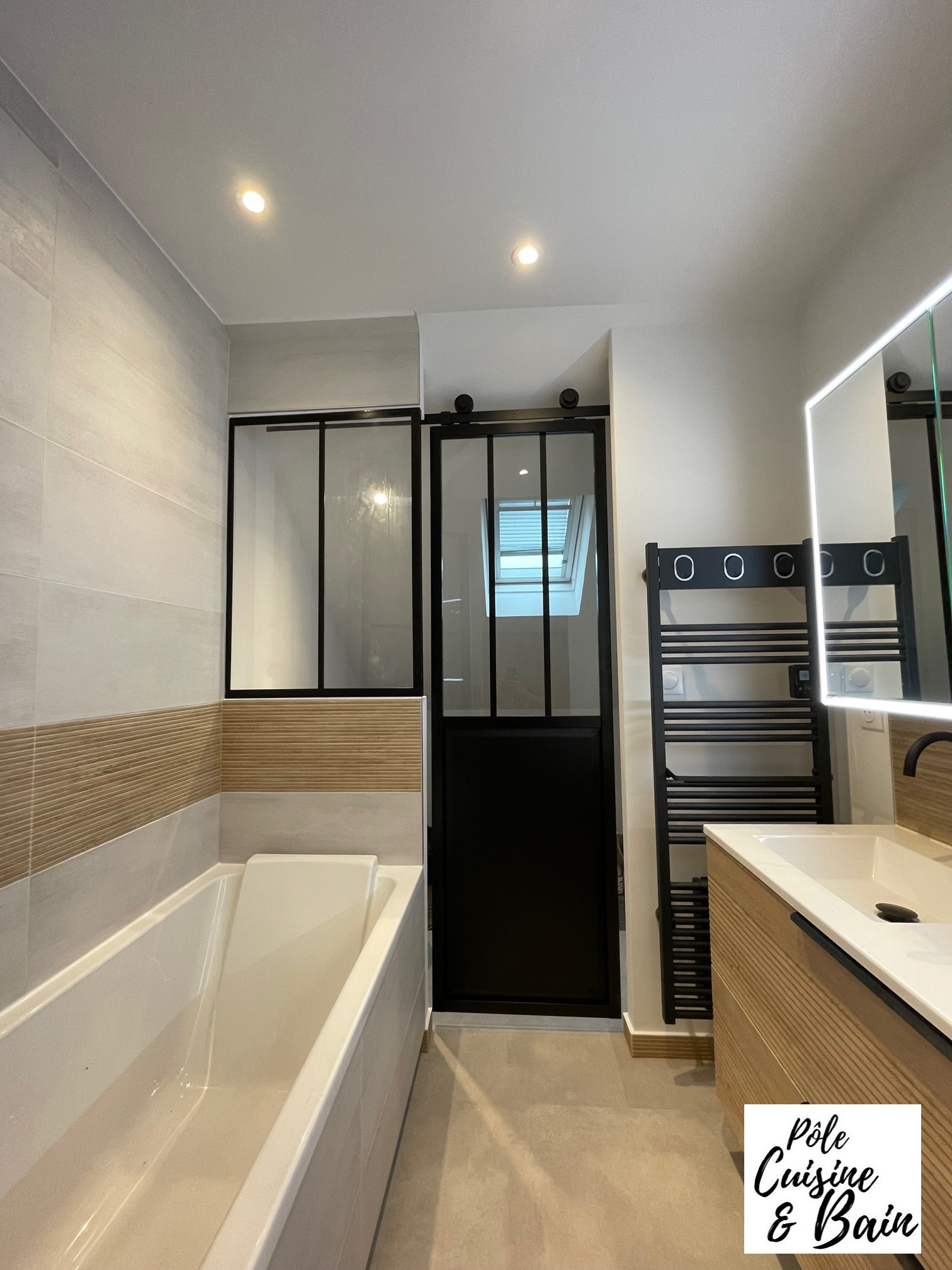 SALLE DE BAIN FAMILIALE: BAIN & DOUCHE et WC attenant