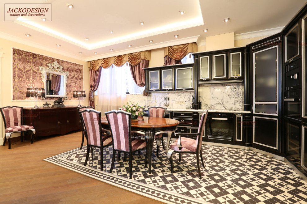 Оформление окон и обивка стен тканью