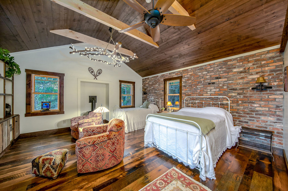 Bedroom - rustic bedroom idea