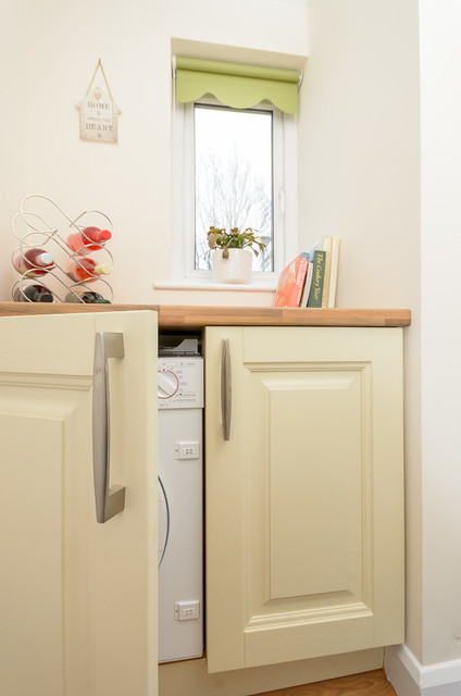 Shaker Archive and Character Oak traditional-kitchen