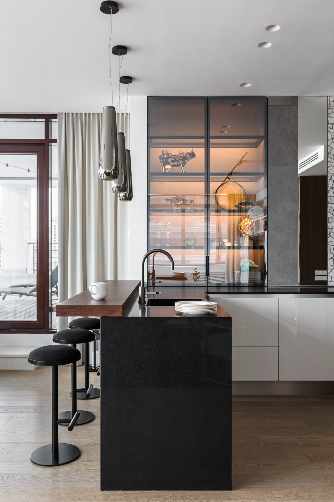 Яркая кухня