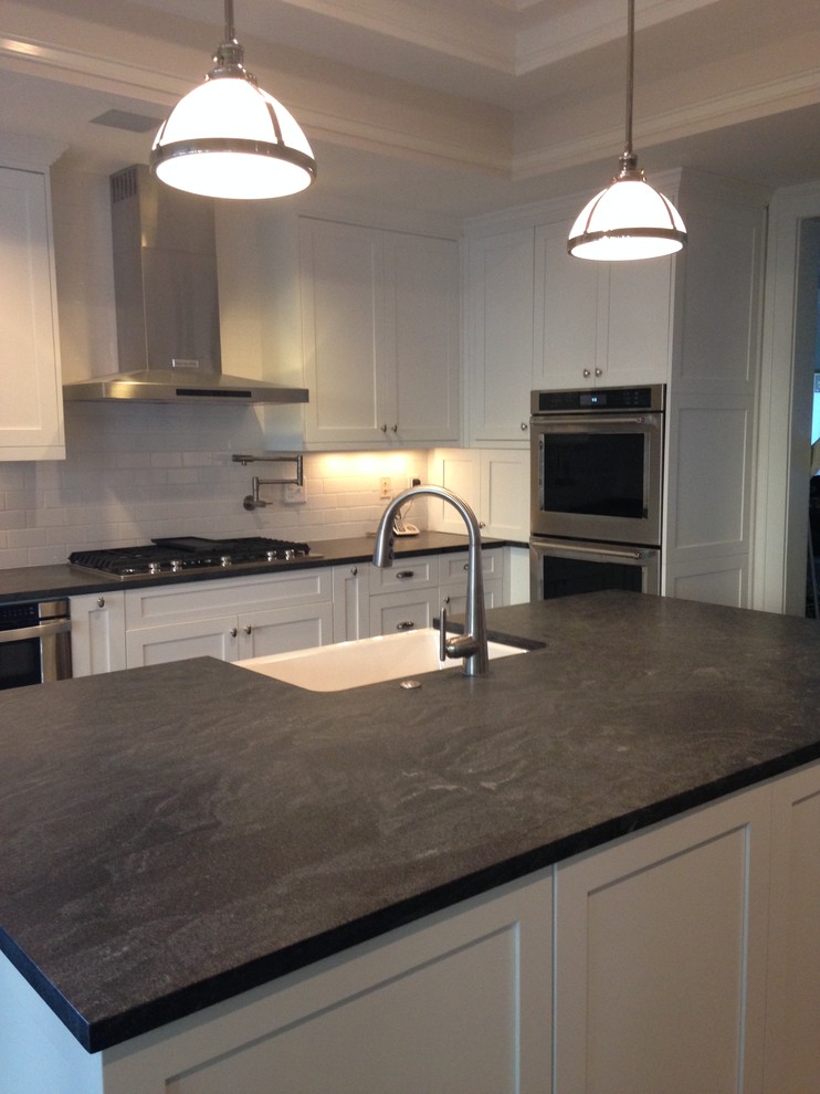 Inspiration for a transitional kitchen remodel in Atlanta