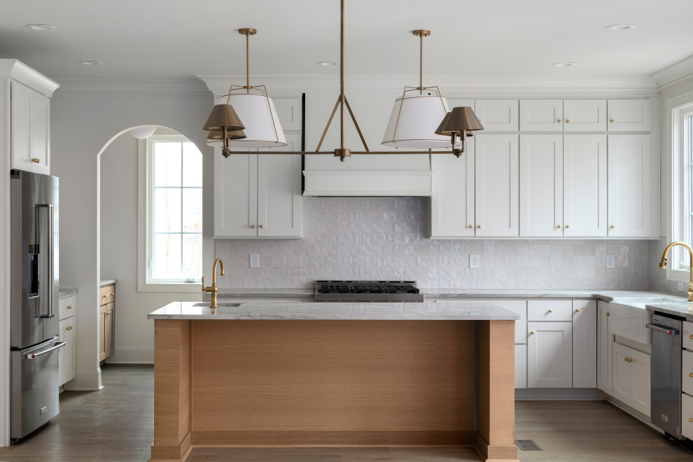 Kitchen - transitional kitchen idea