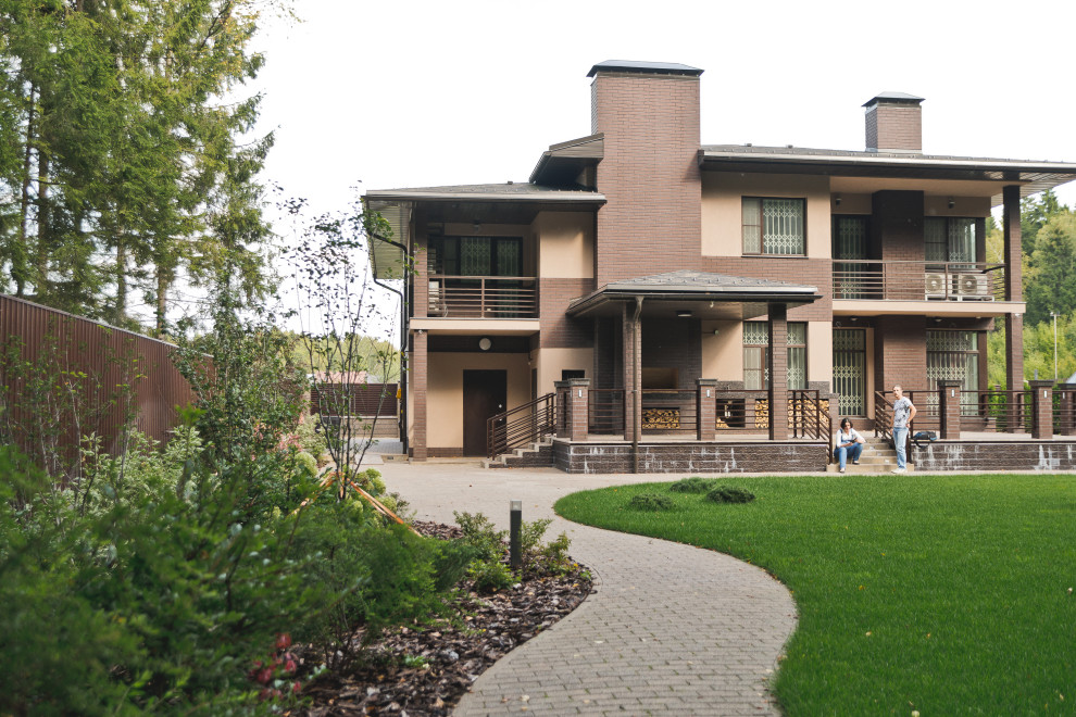 Сад на краю леса