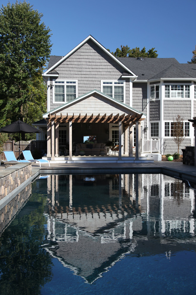 Example of a transitional home design design in DC Metro