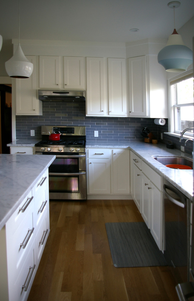 Kitchen - transitional kitchen idea in San Francisco
