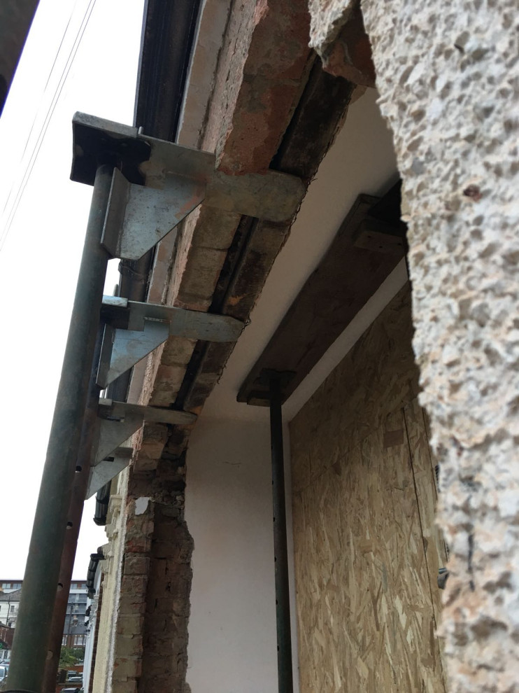 Replacing original features to period property + new timber sash windows