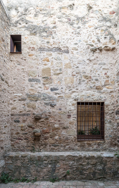 Llum! rustikt-hus-og-facade