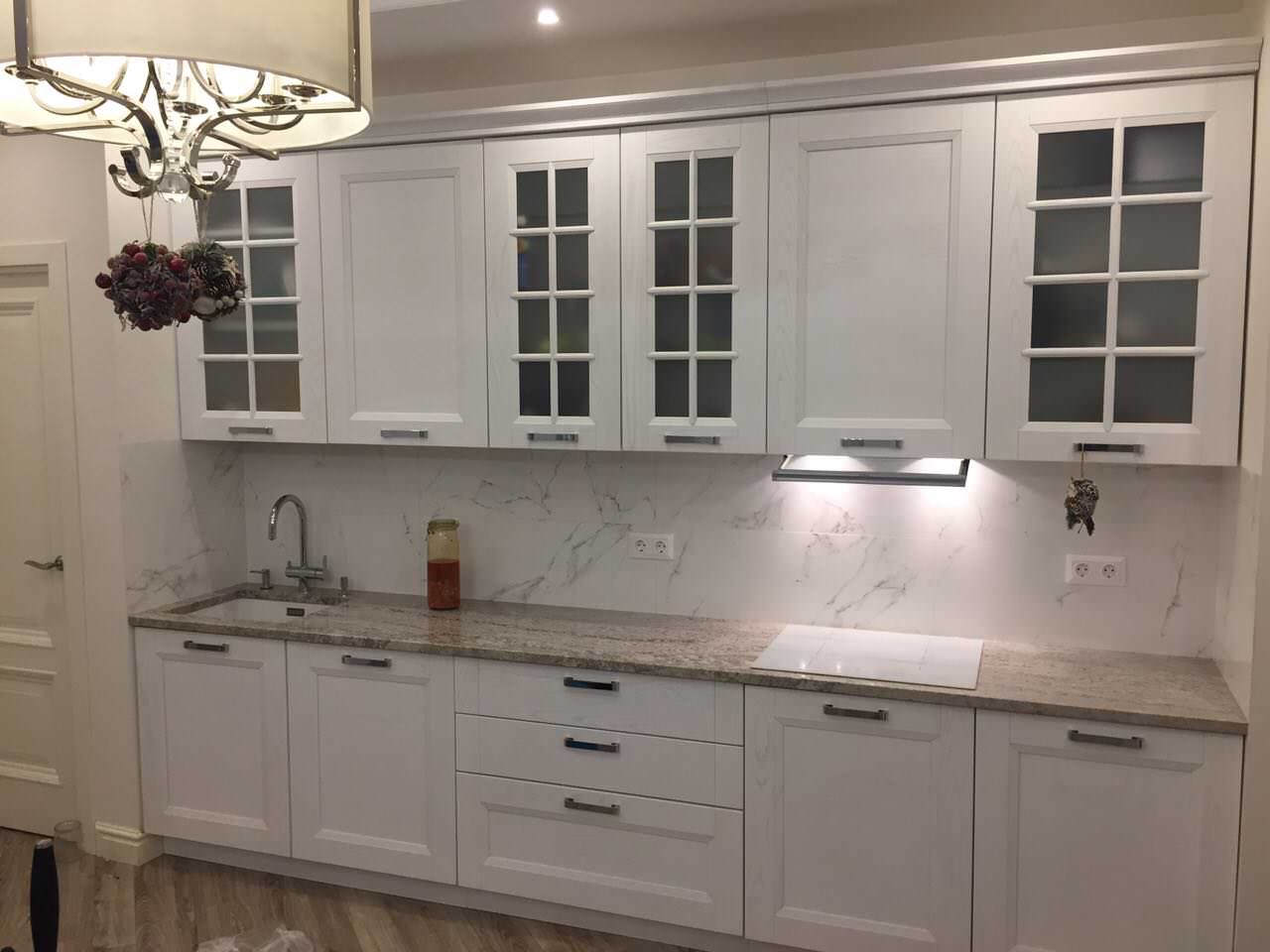 Столешница для кухни из гранита Elegant White