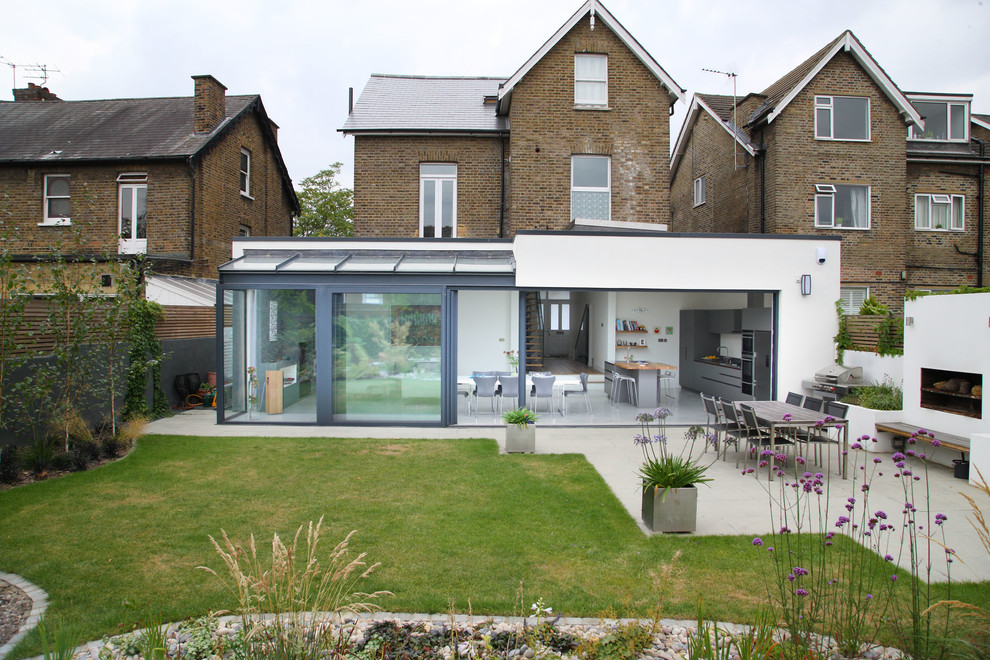 Design ideas for a contemporary exterior in London.