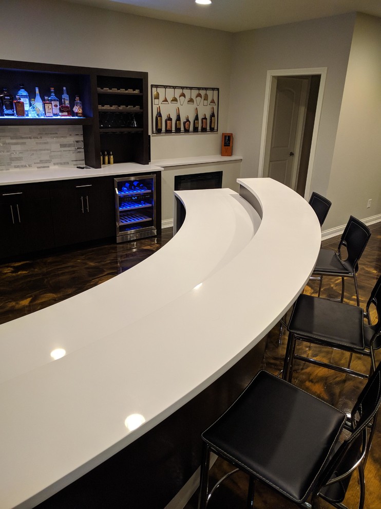 Inspiration for a modern home bar in Indianapolis.