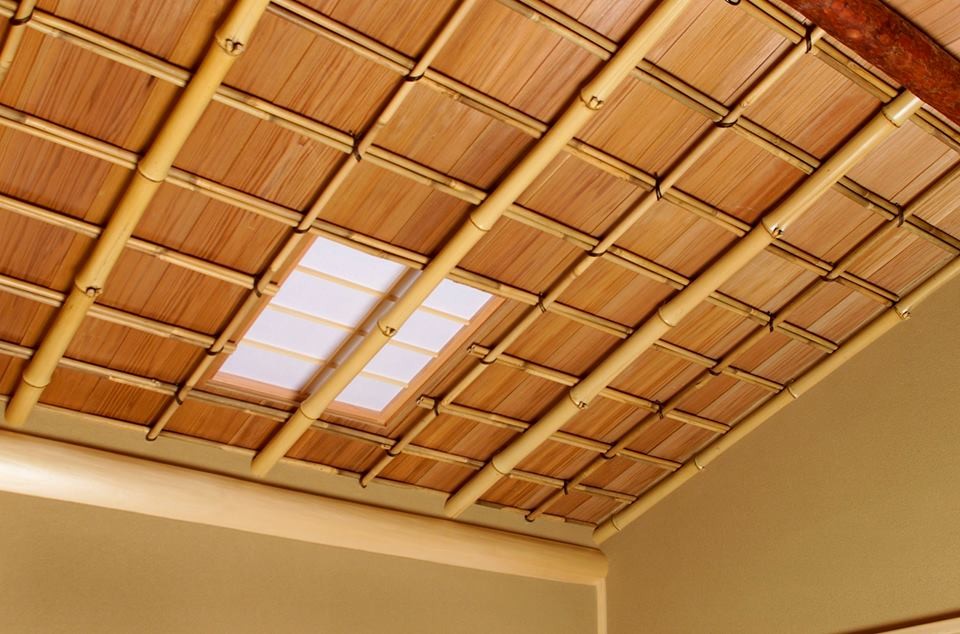 天井 黒部杉ヘギ板ヨロイ貼 女竹 芽付竹 Japanese Other By 株式会社 竹六商店 Houzz