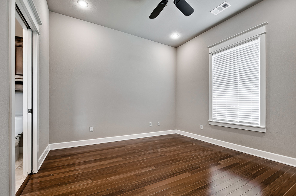 Home design - transitional home design idea