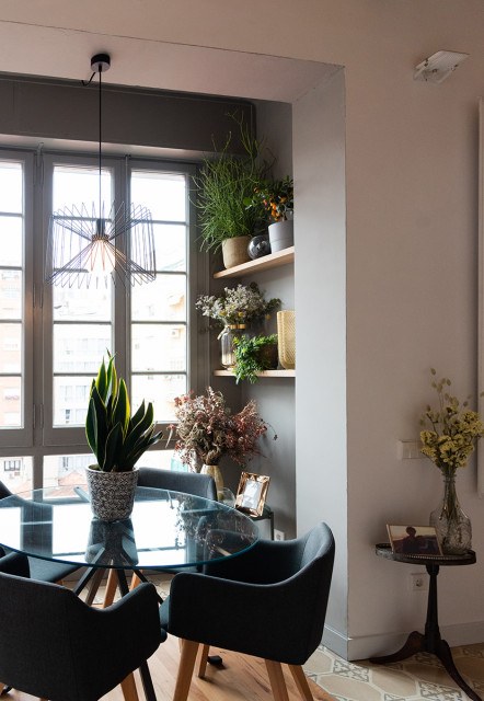APARTAMENTO EIXAMPLE BARCELONA modern-living-room