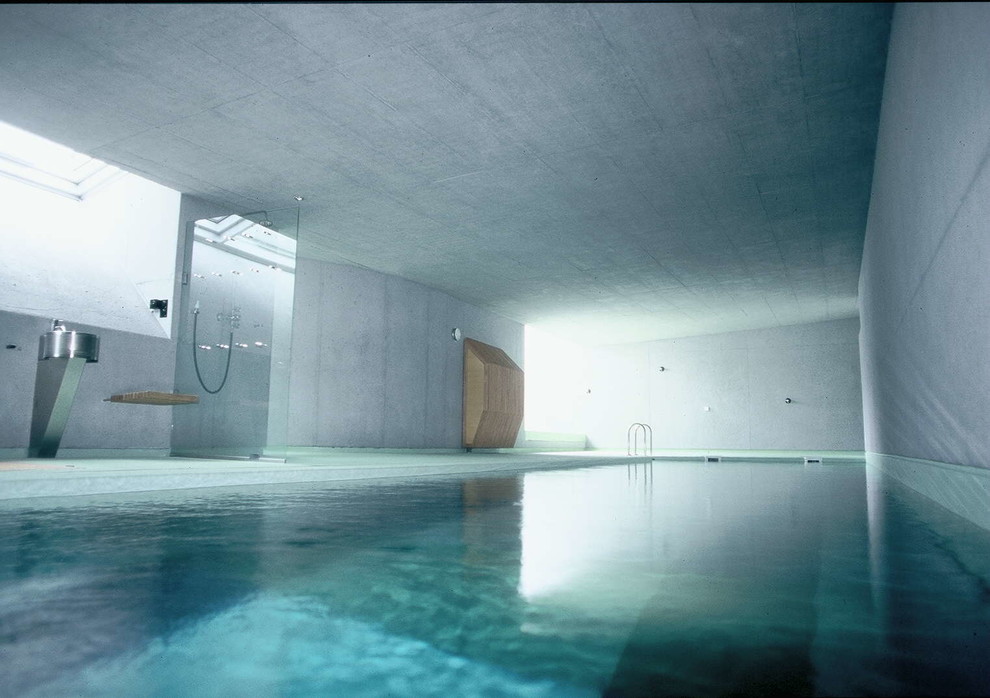 Moderner Pool in Sonstige