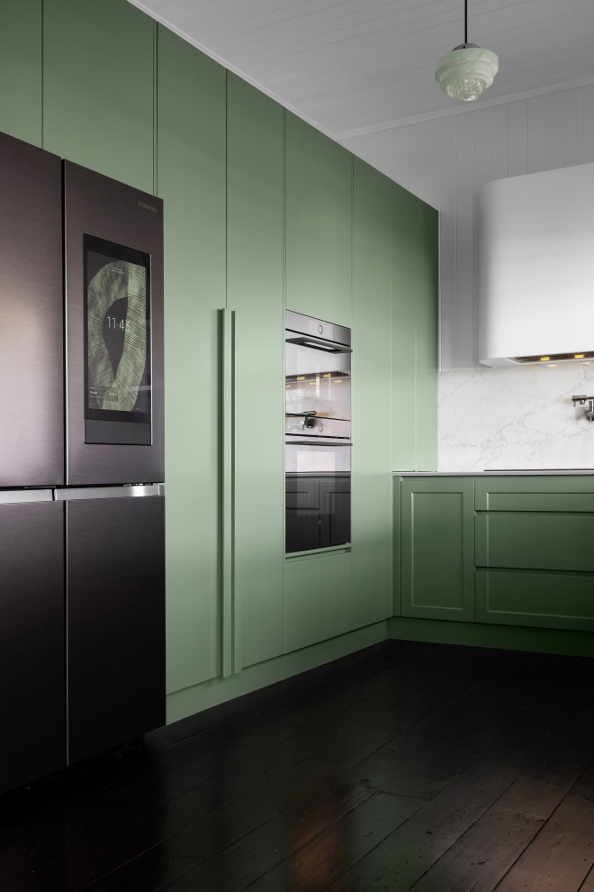 This is an example of a midcentury kitchen in Brisbane.