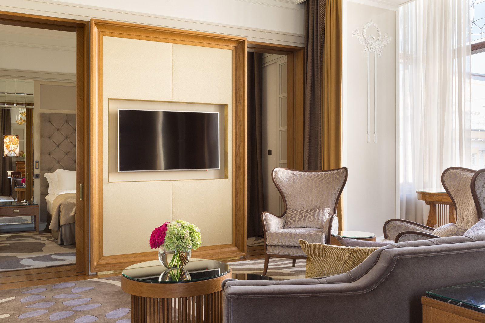 Реконструкция исторических номеров отеля Метрополь