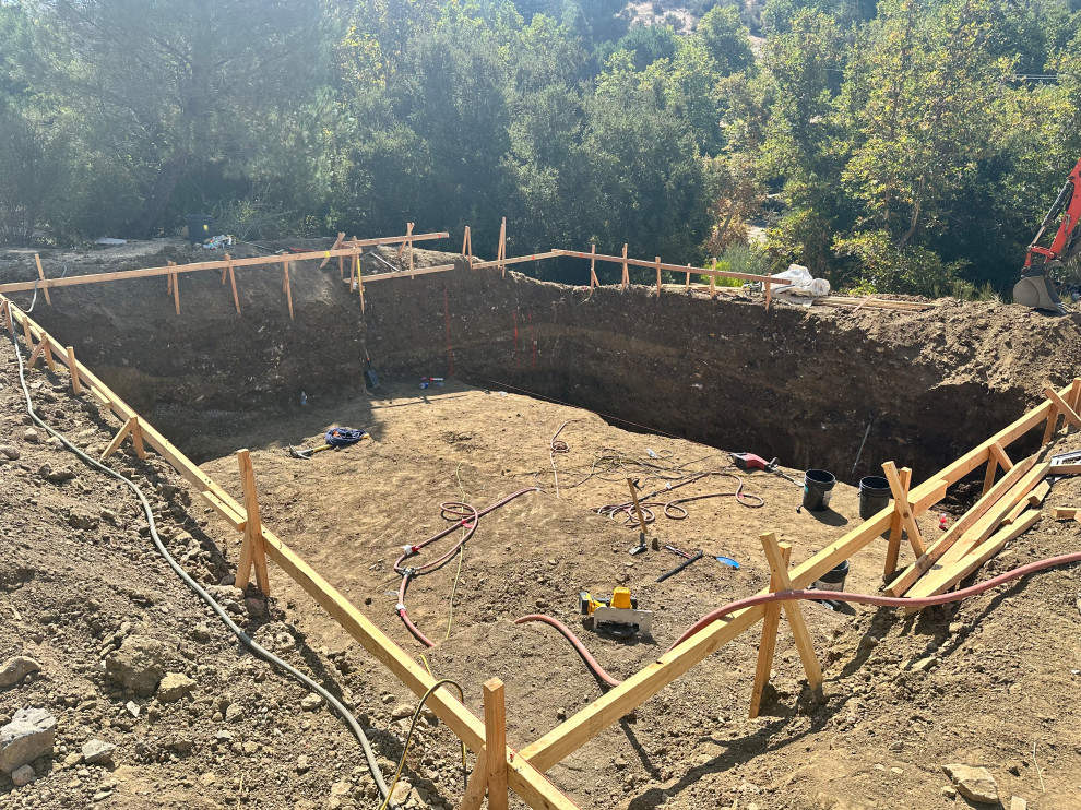 Agoura Hills New Build - Lobo Canyon