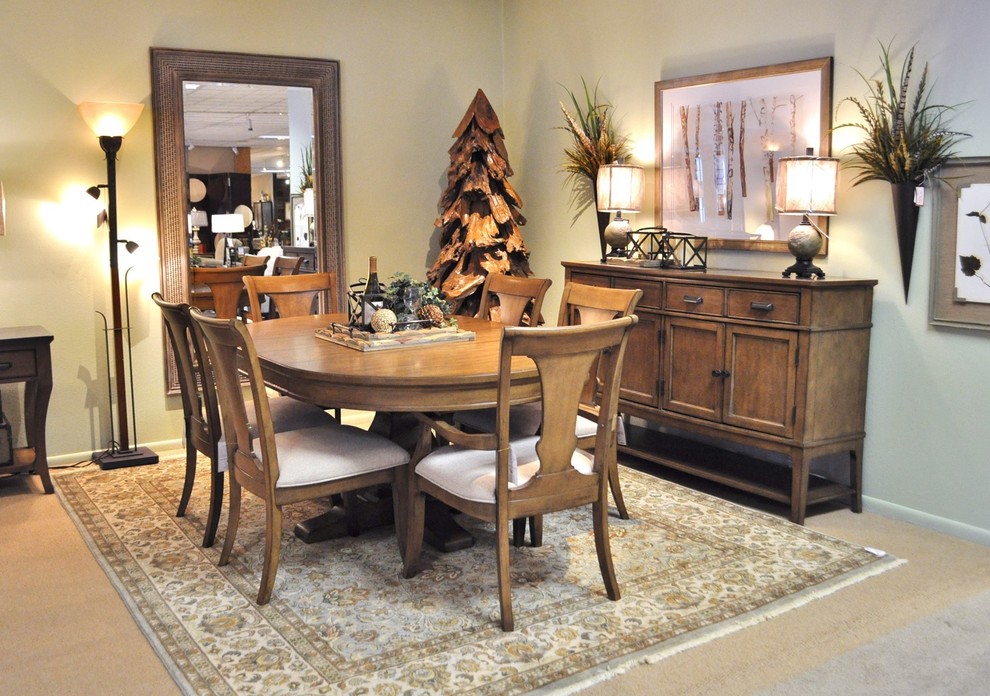 Kitchen/dining room combo - transitional kitchen/dining room combo idea with green walls