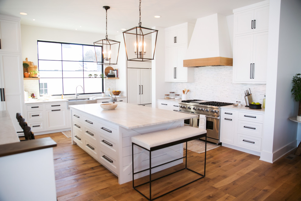Example of a transitional kitchen design in Indianapolis