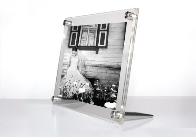 Desk in plexiglass-picture-Exhibitor in Crilex Frame 20x25 Vert 