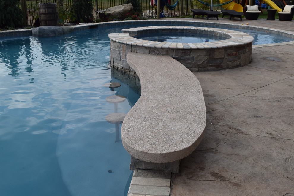 This is an example of an expansive transitional pool in Detroit.