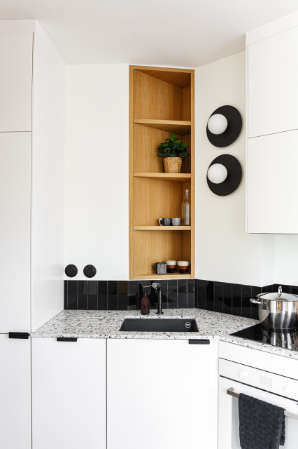 Pied &agrave; terre de 36m&sup2; mid-century-kueche