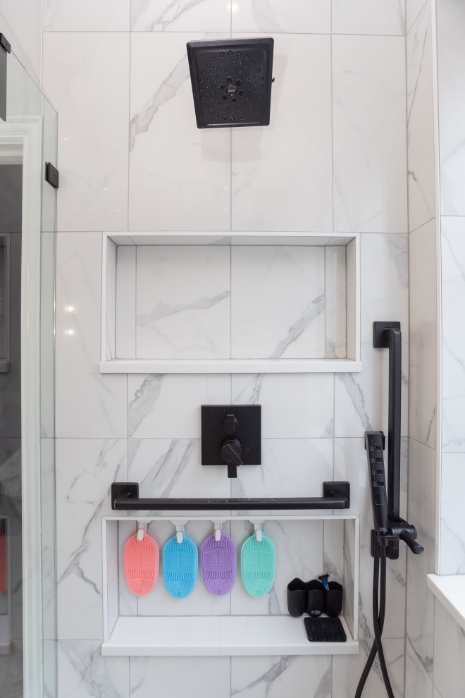 Black Locust | Master Bathroom