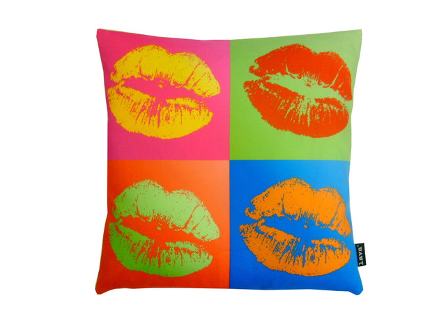 Kisses 18"x18" Pillow Indoor Outdoor