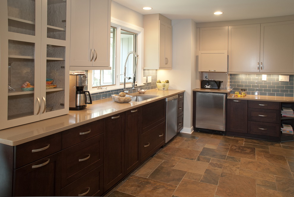 This is an example of a transitional kitchen in Cleveland.