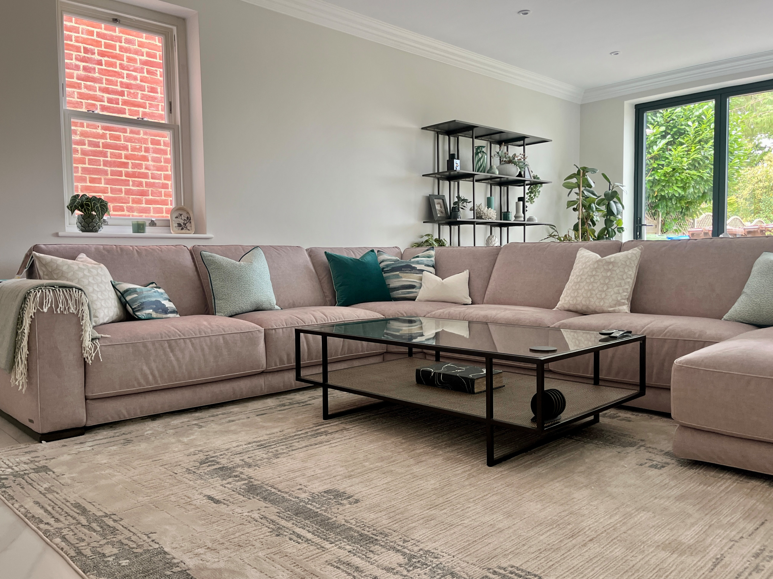 Living room - modern living room idea in London