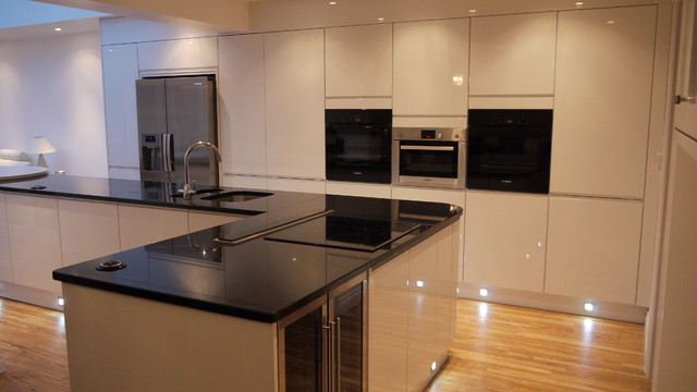 Lucido Senza High Gloss Contemporary Kitchen London By