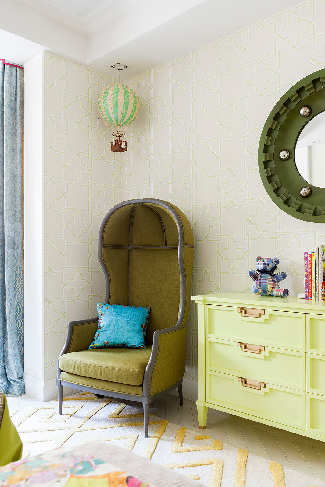 В гостях: Яркая квартира дизайнера Марины Жуковой