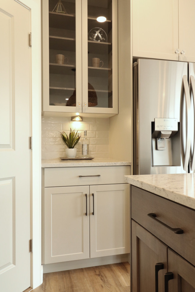 Home design - transitional home design idea