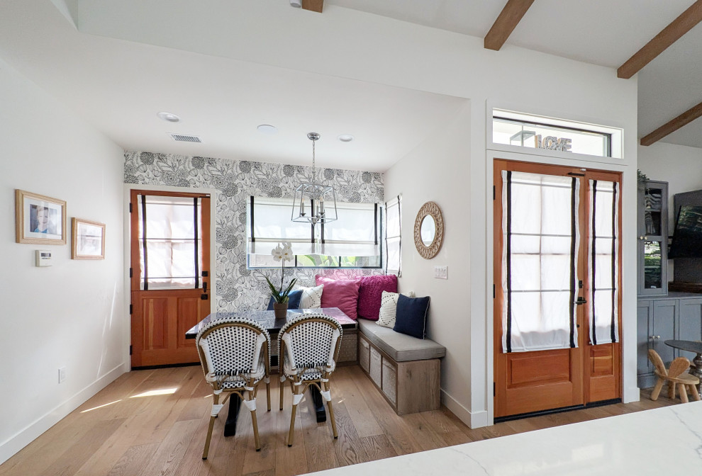 Cozy Cottage with a Serene Bathroom in La Jolla