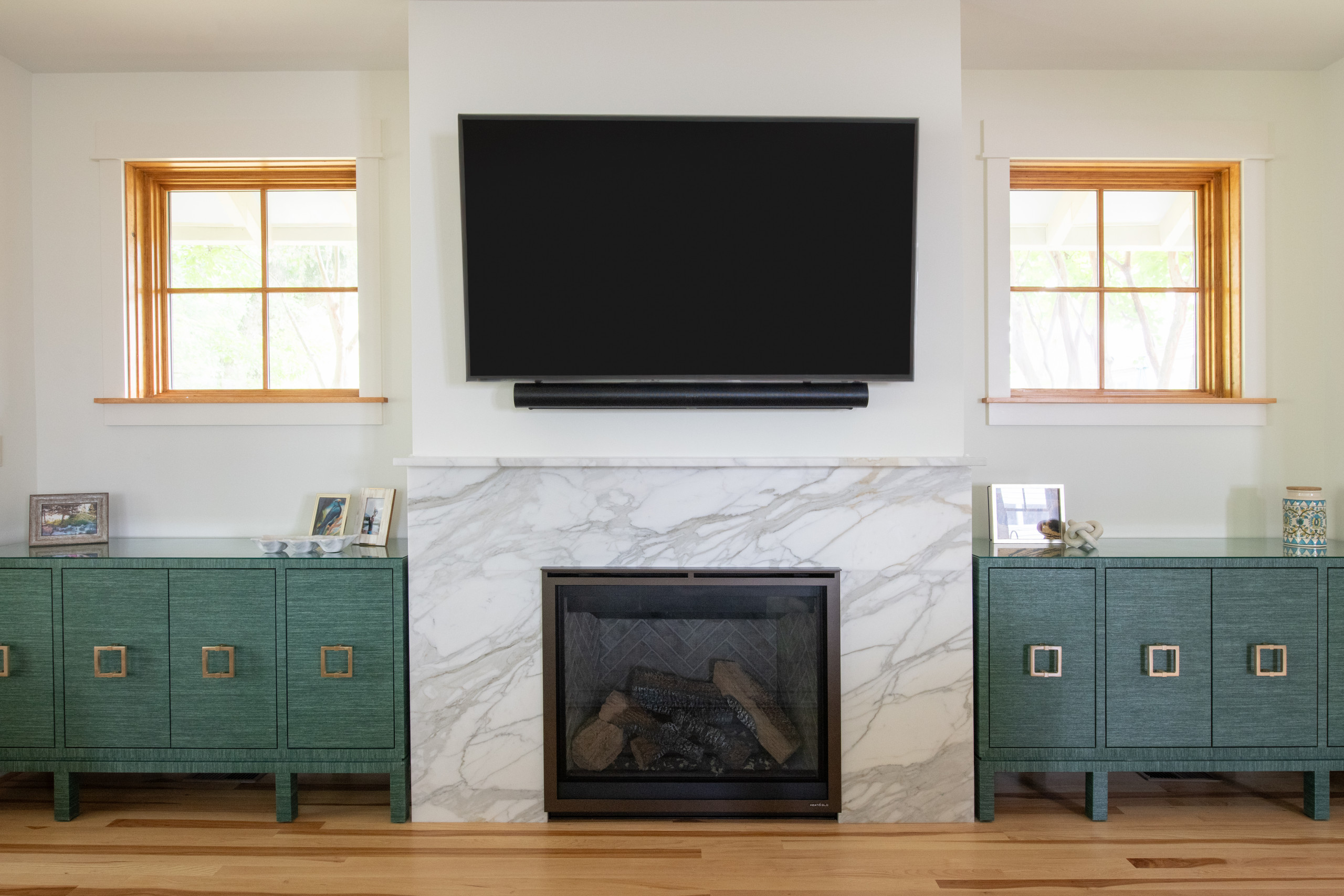 Warm Modern Kitchen Renovation with Natural Oak & Green Accents